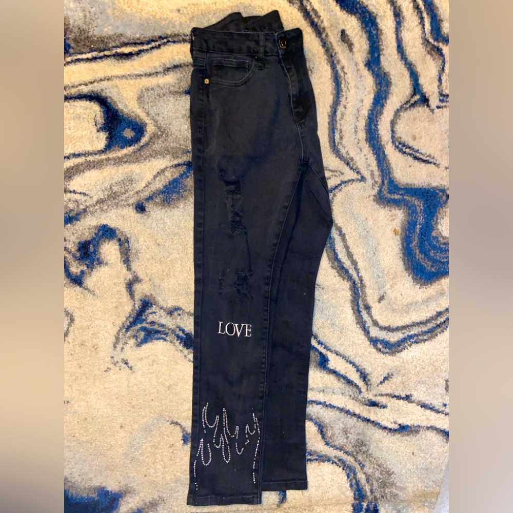 distressed denim jeans